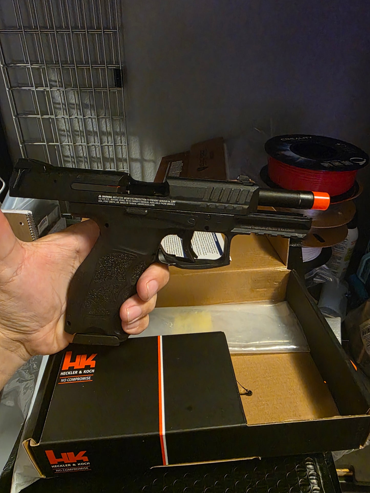 Used UMAREX / H&K Licensed VP9 Striker Fired Full Size Airsoft GBB Pistol (Color: Black / Flat Dark Earth)